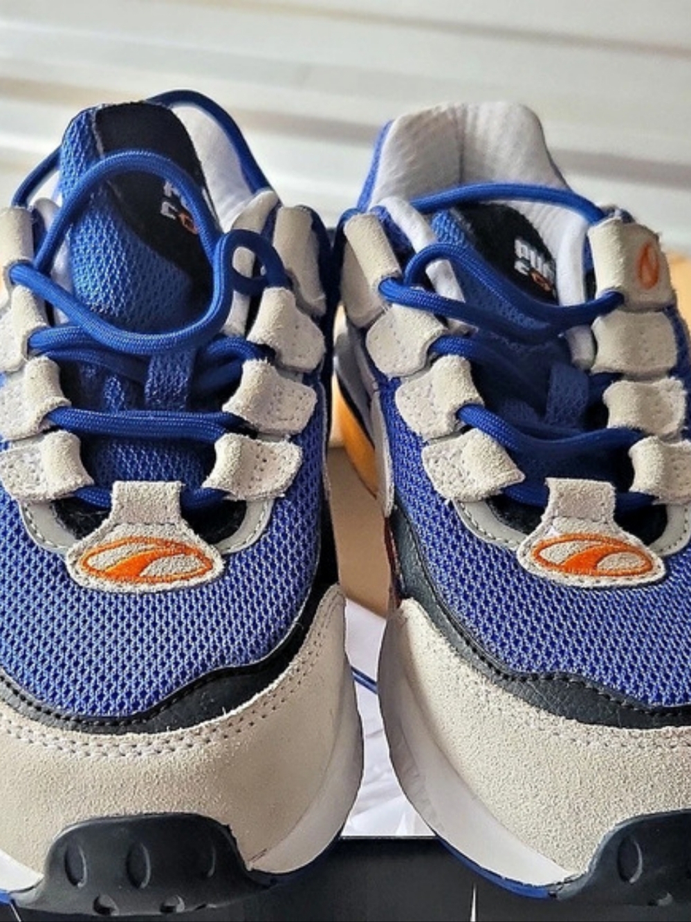 Puma Cell Men's Blue & White Sneakers Like New